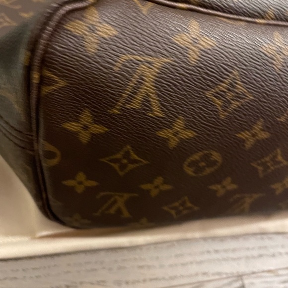 $1500 in Edmonton Louis Vuitton neverfull - Picture 5 of 11